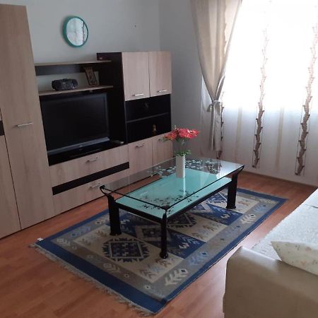 Апартаменти Apartament Ally'S Оршова Екстер'єр фото
