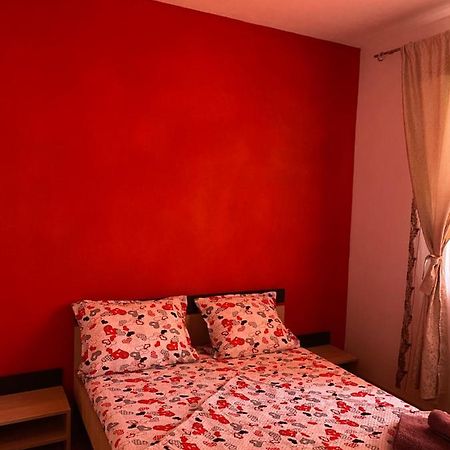 Апартаменти Apartament Ally'S Оршова Екстер'єр фото